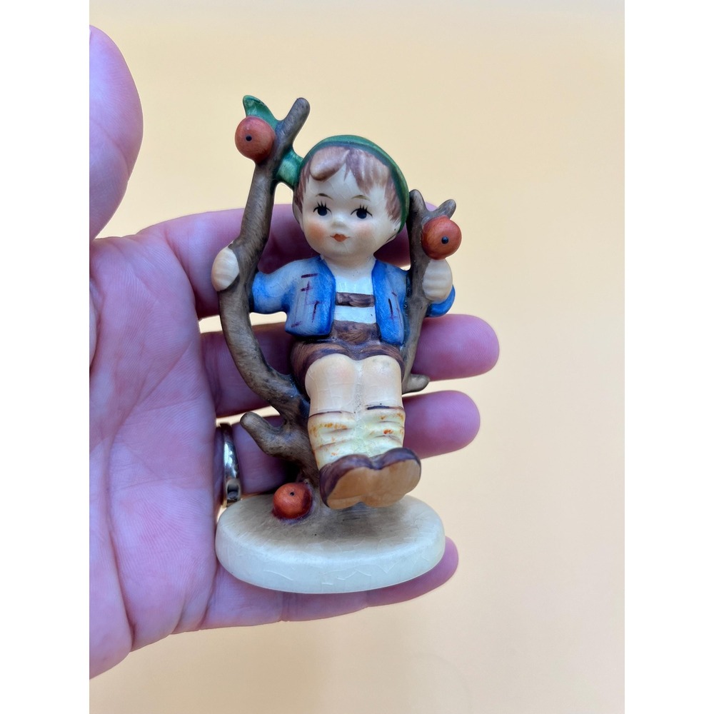 Vintage Goebel Hummel Figurine: Apple Tree Boy, 1960s-70s - Picture 8 of 10